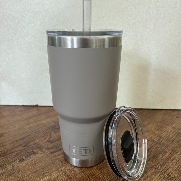 YETI 30 oz Tumbler - Picture 1 of 6